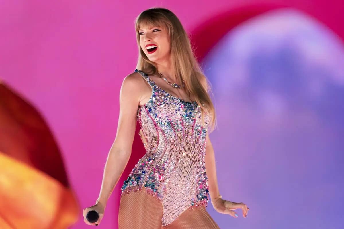 Taylor Swift Surpasses Rihanna: The Richest Female Musician in 2024